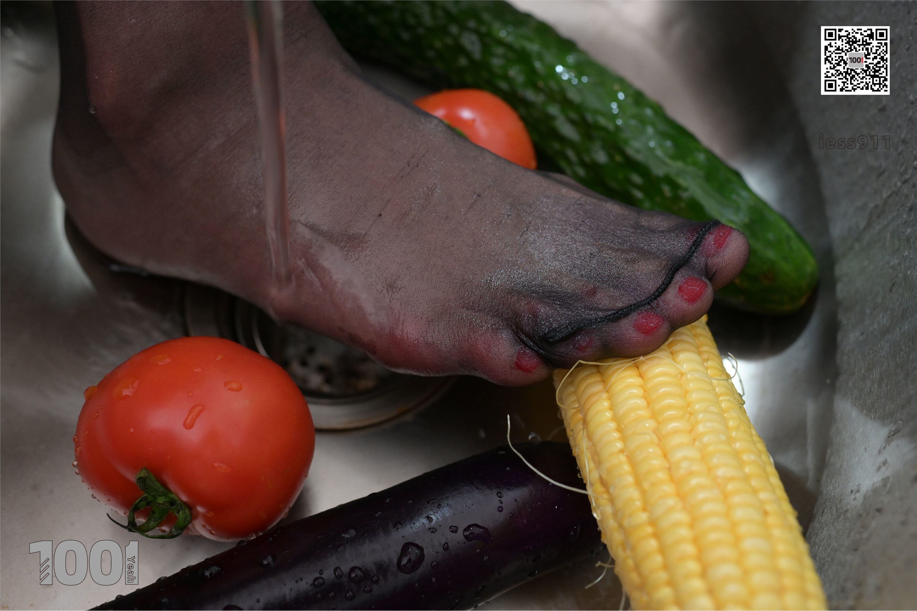 IESS异思趣向  一千零一夜 模特：Lucy《厨房里的妻子2》